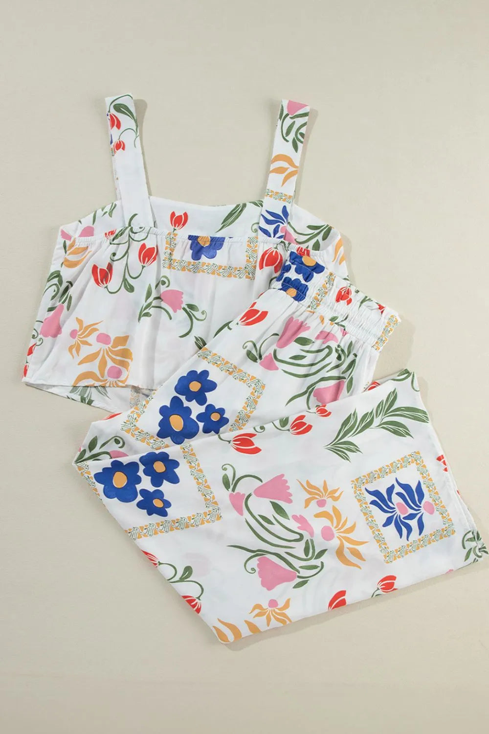 Trendsi casual comfortable clothing set featuring a floral crop top and matching pants