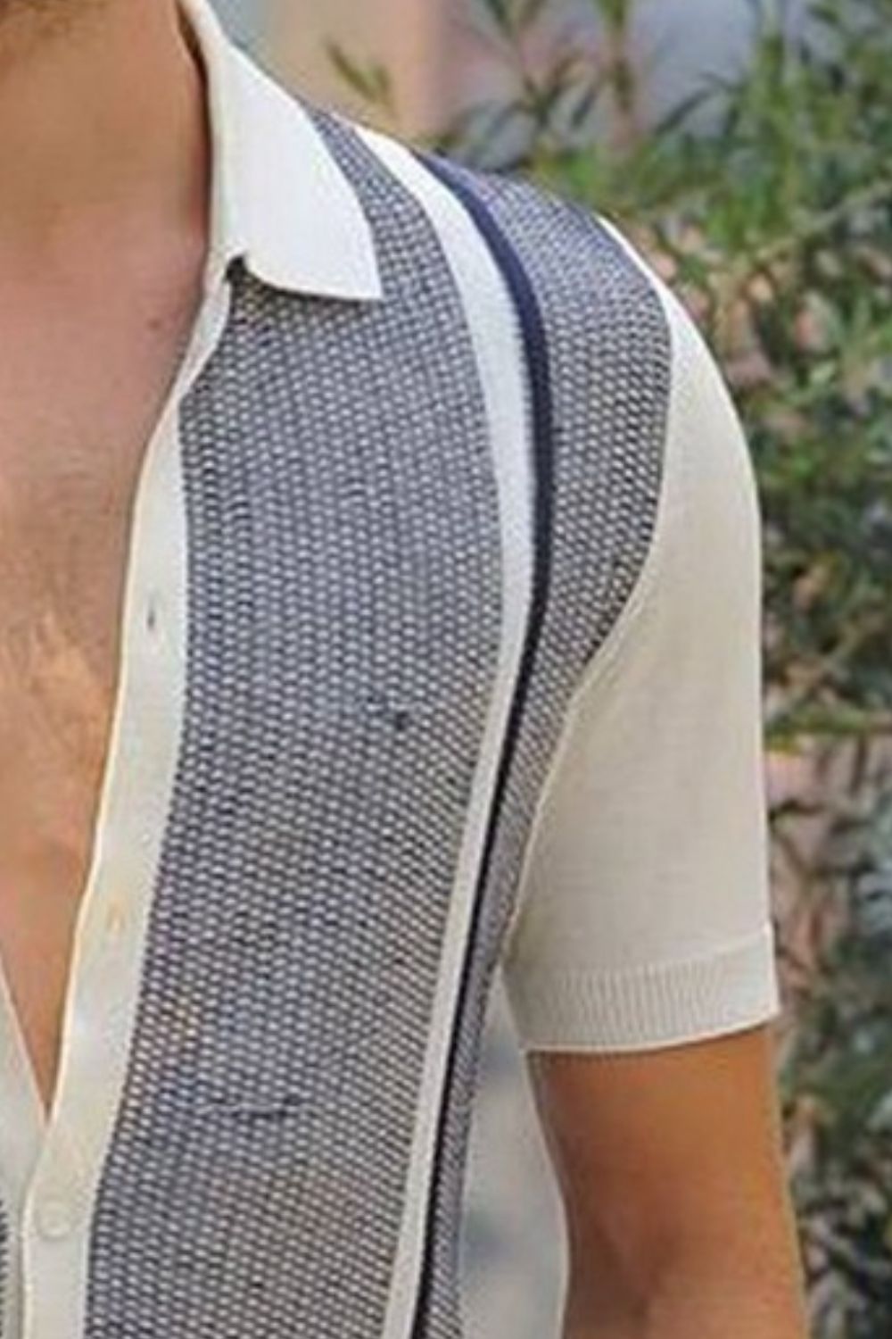 Stylish Short Sleeve Casual Shirt for Men with a Modern Design and Comfortable Fit