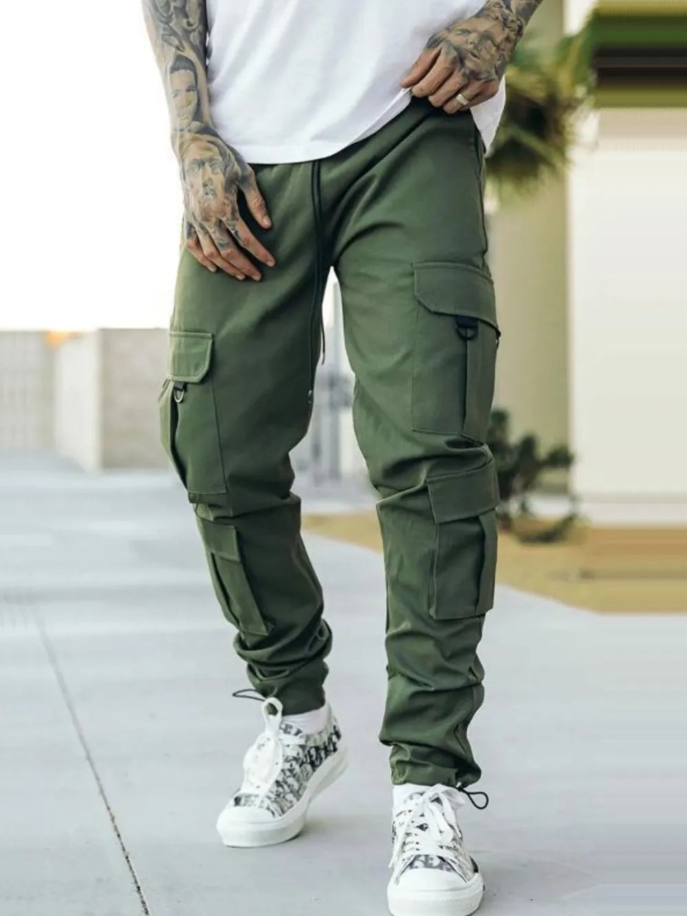 Trendsi comfortable cargo pants for men in olive green with multiple pockets and a stylish fit