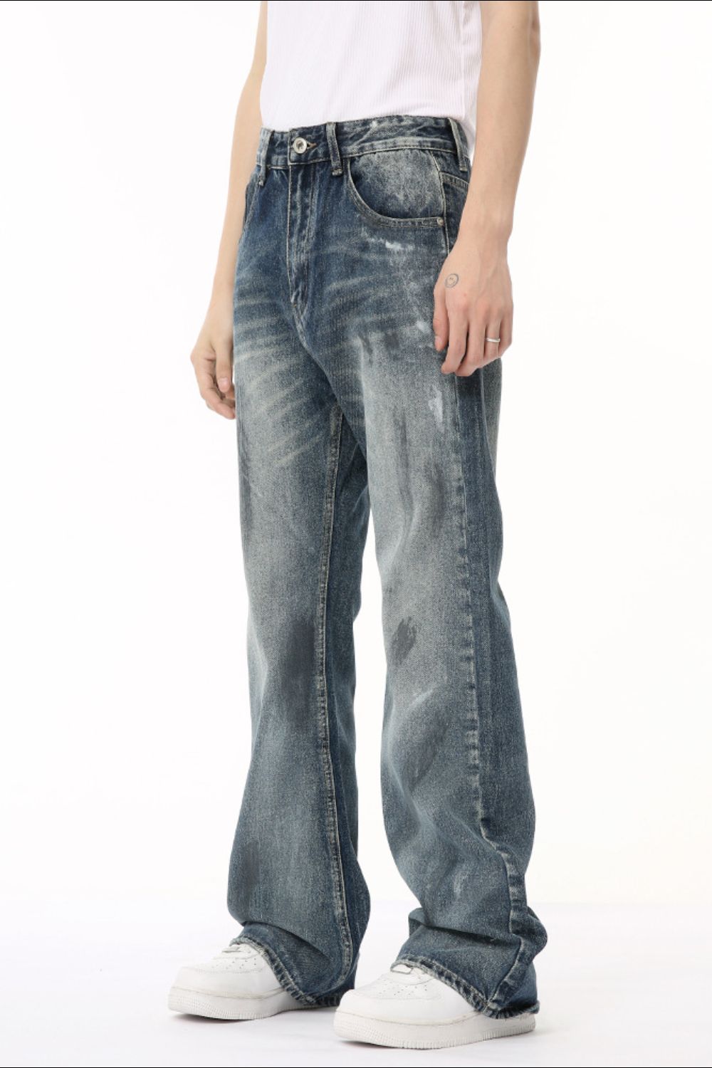 Trendsi Stylish Denim Pants in a faded wash with a relaxed fit and classic five-pocket design